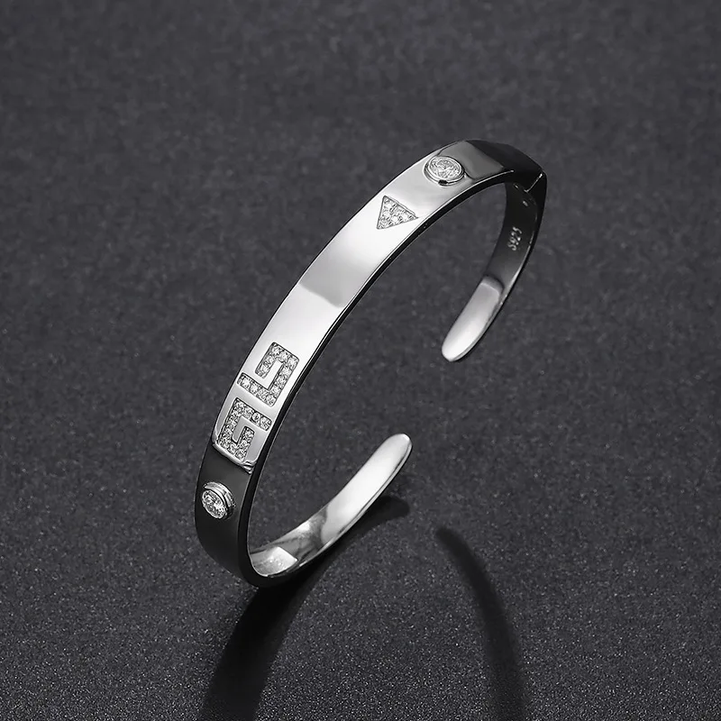0.84ct Iced Moissanite Cuff Bracelet for Women Personality Lab Diamond Opened Bangles 925 Sterling Silver Plated Platinum Gift
0.84ct Iced Moissanite Cuff Bracelet for Women Personality Lab Diamond Opened Bangles 925 Sterling Silver Plated Platinum Gift