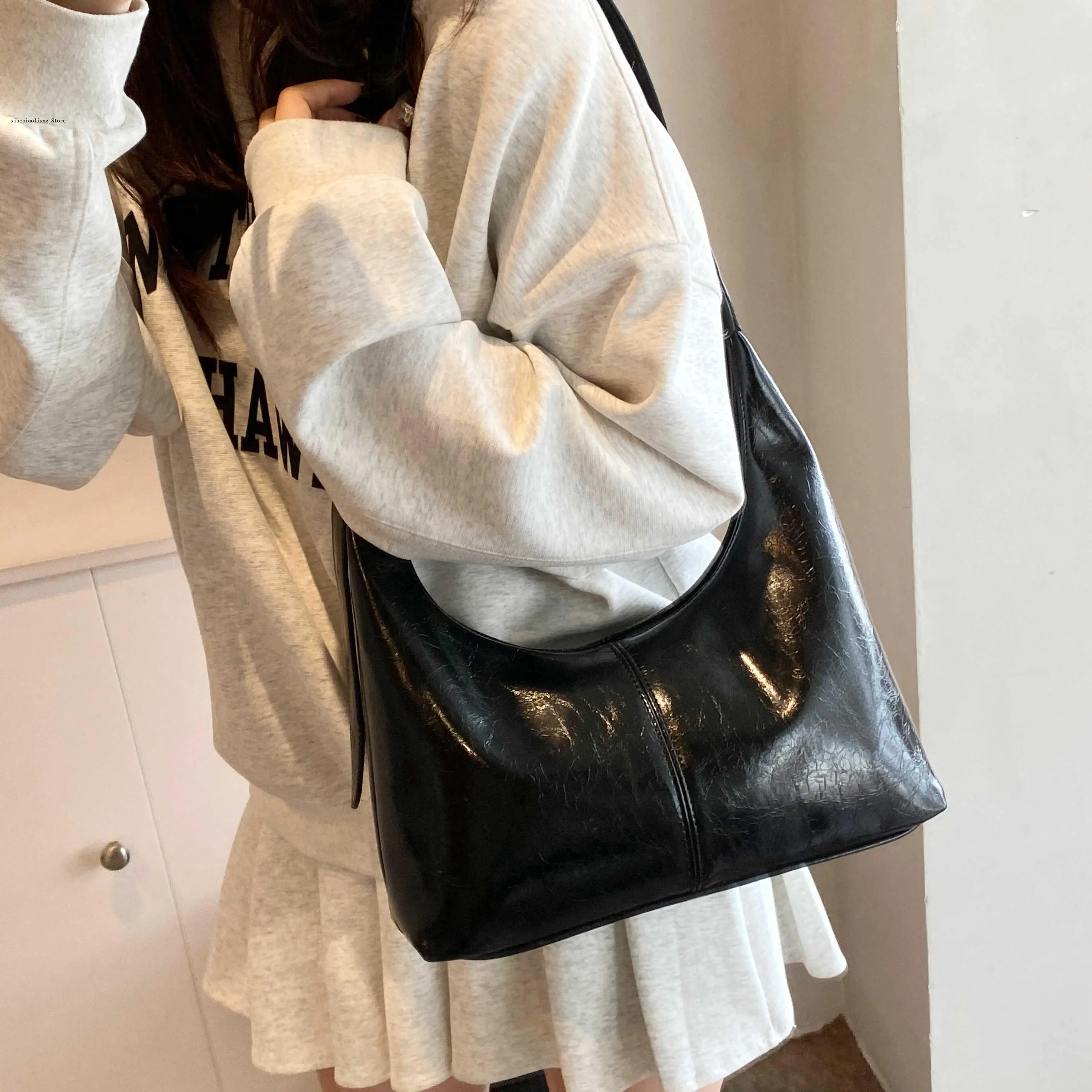 Summer High-End Handbag Versatile Stylish Large Capacity Simple and Stylish Single Shoulder Crossbody Bag
Summer High-End Handbag Versatile Stylish Large Capacity Simple and Stylish Single Shoulder Crossbody Bag