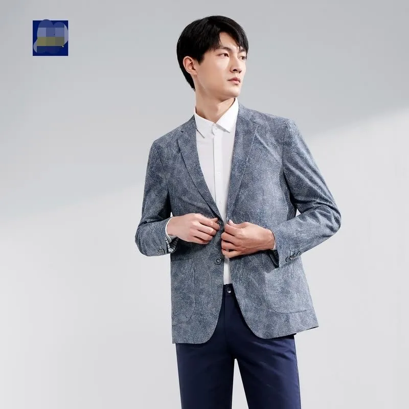 Новый мужской повседневный модный пиджак с цветочным узором, удобный, простой, в стиле джентльмена, ультратонкий, из смесовой ткани.
Новый мужской повседневный модный пиджак с цветочным узором, удобный, простой, в стиле джентльмена, ультратонкий, из смесовой ткани.