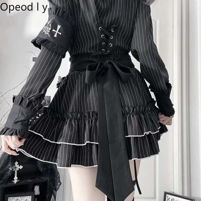 Original Print Embroidery Light Sub-dark Slim Fit Long-sleeved Fake Apron Skirt Set Gothic Shirt Top Cool Girl Lolita Set Autumn
Original Print Embroidery Light Sub-dark Slim Fit Long-sleeved Fake Apron Skirt Set Gothic Shirt Top Cool Girl Lolita Set Autumn