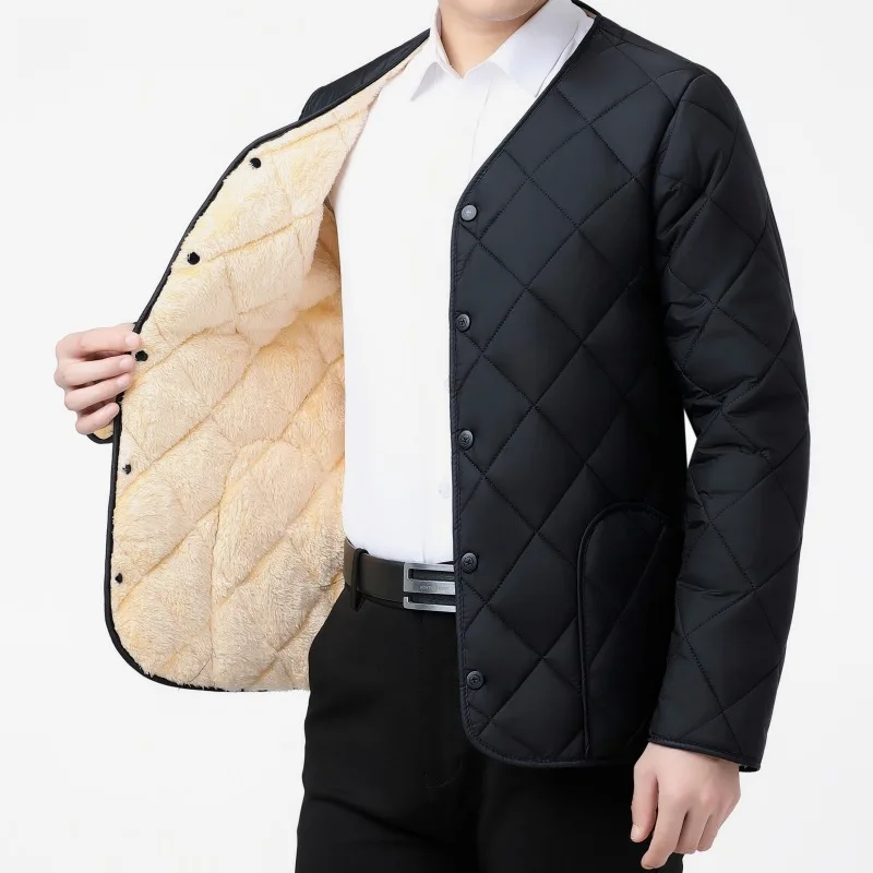 Мужская утепленная хлопковая куртка с V-образным вырезом на флисовой подкладке, осенне-зимняя, новая модель, повседневная, теплая, деловая, для мужчин среднего возраста
Мужская утепленная хлопковая куртка с V-образным вырезом на флисовой подкладке, осенне-зимняя, новая модель, повседневная, теплая, деловая, для мужчин среднего возраста