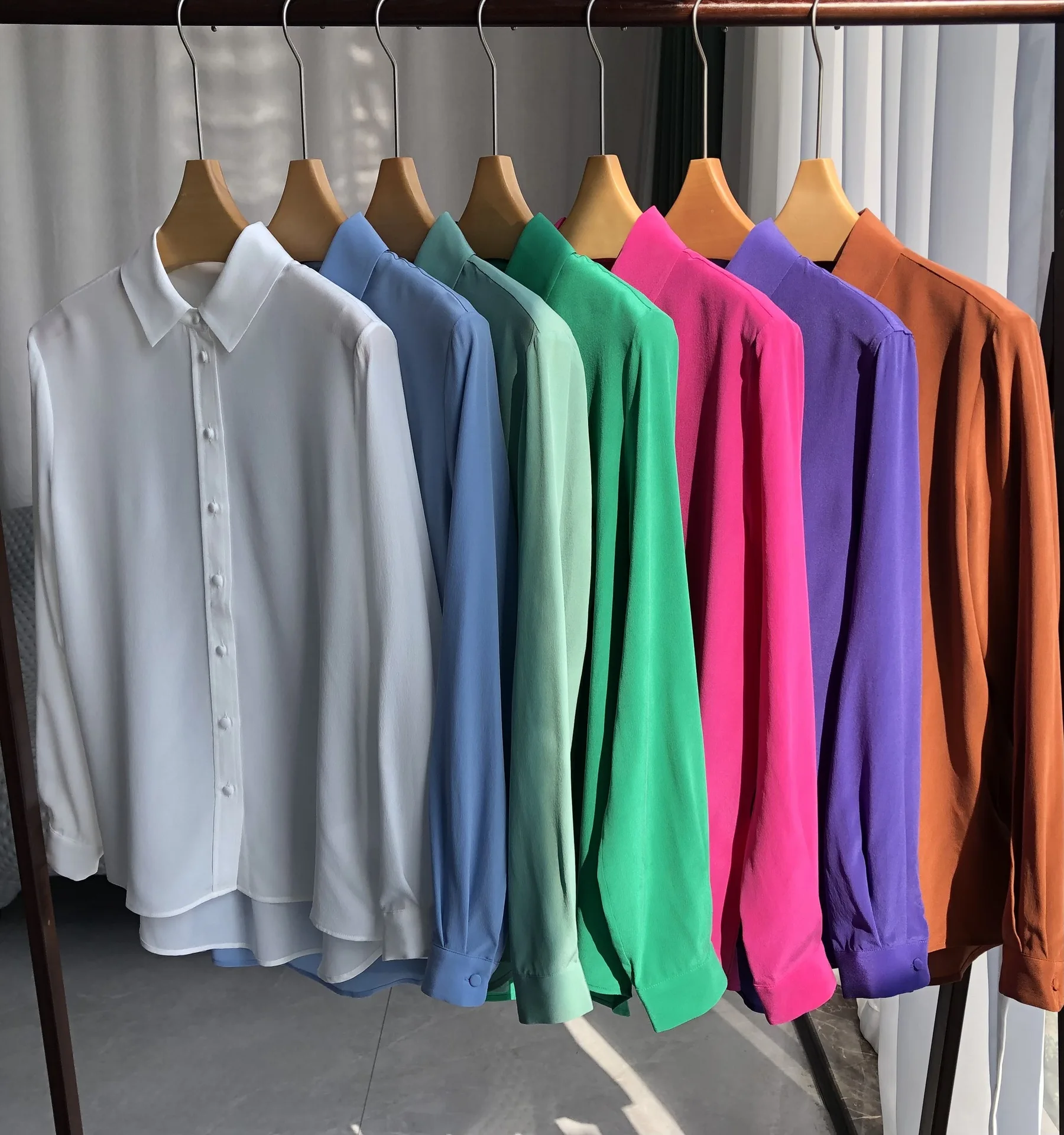 Women Long Sleeve Mulberry Silk White Shirt Business Casual Tops Vintage Blouse Button Up Satin Silk Shirt Female Street Shirts
Women Long Sleeve Mulberry Silk White Shirt Business Casual Tops Vintage Blouse Button Up Satin Silk Shirt Female Street Shirts