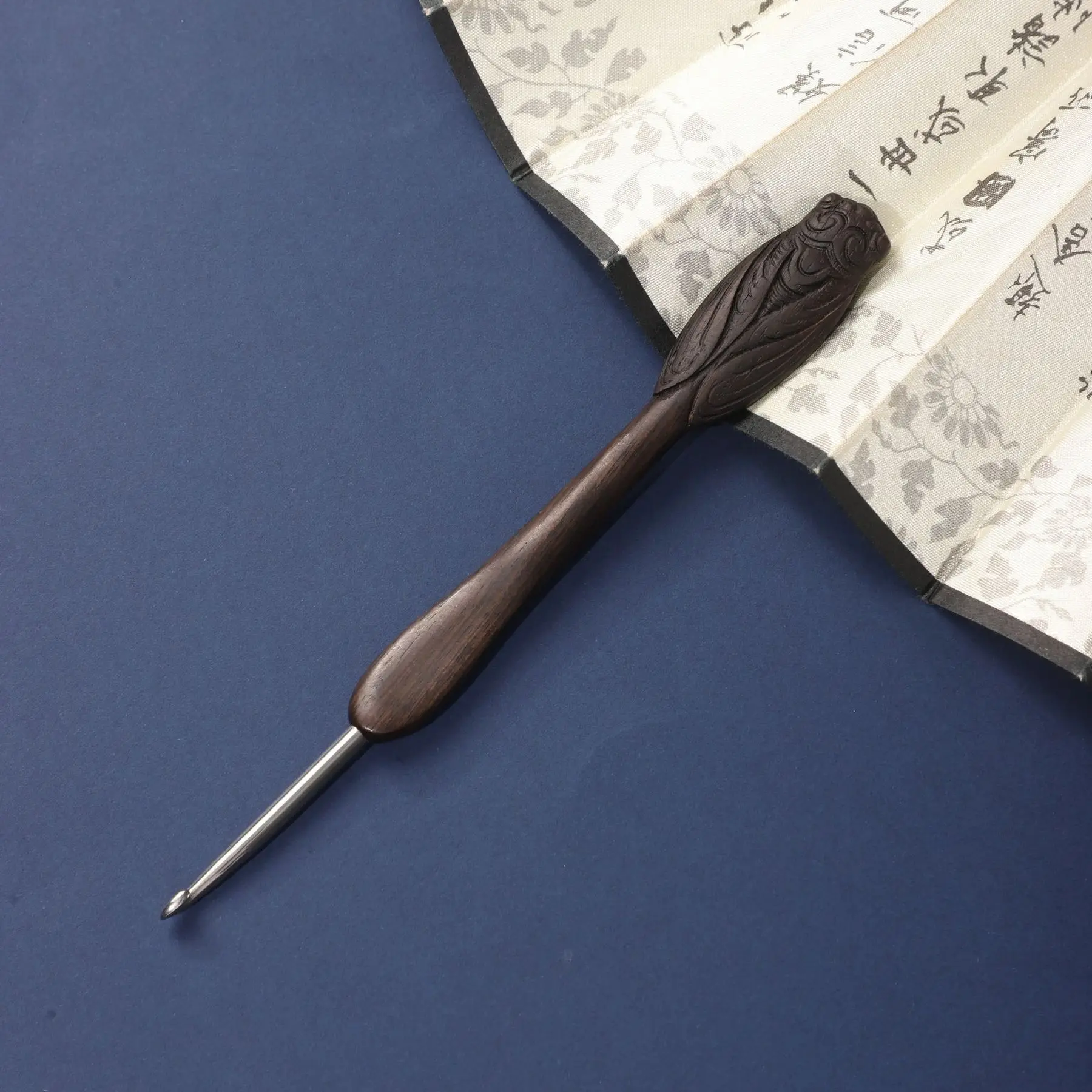 Black Sandalwood Cicada Handle Crochet Hook Stainless Steel Knitting Head Sweater Needles DIY Sewing Tool
Black Sandalwood Cicada Handle Crochet Hook Stainless Steel Knitting Head Sweater Needles DIY Sewing Tool