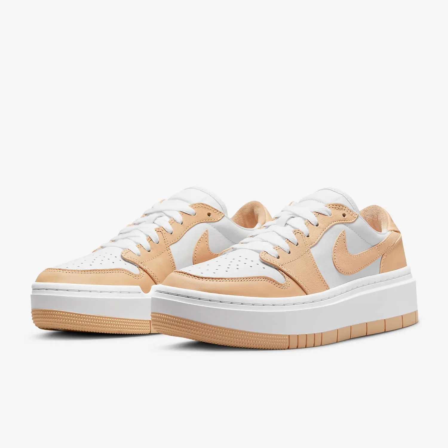 Оригинальные женские классические туфли Nike Air Jordan на толстой подошве DH7004-102
Оригинальные женские классические туфли Nike Air Jordan на толстой подошве DH7004-102