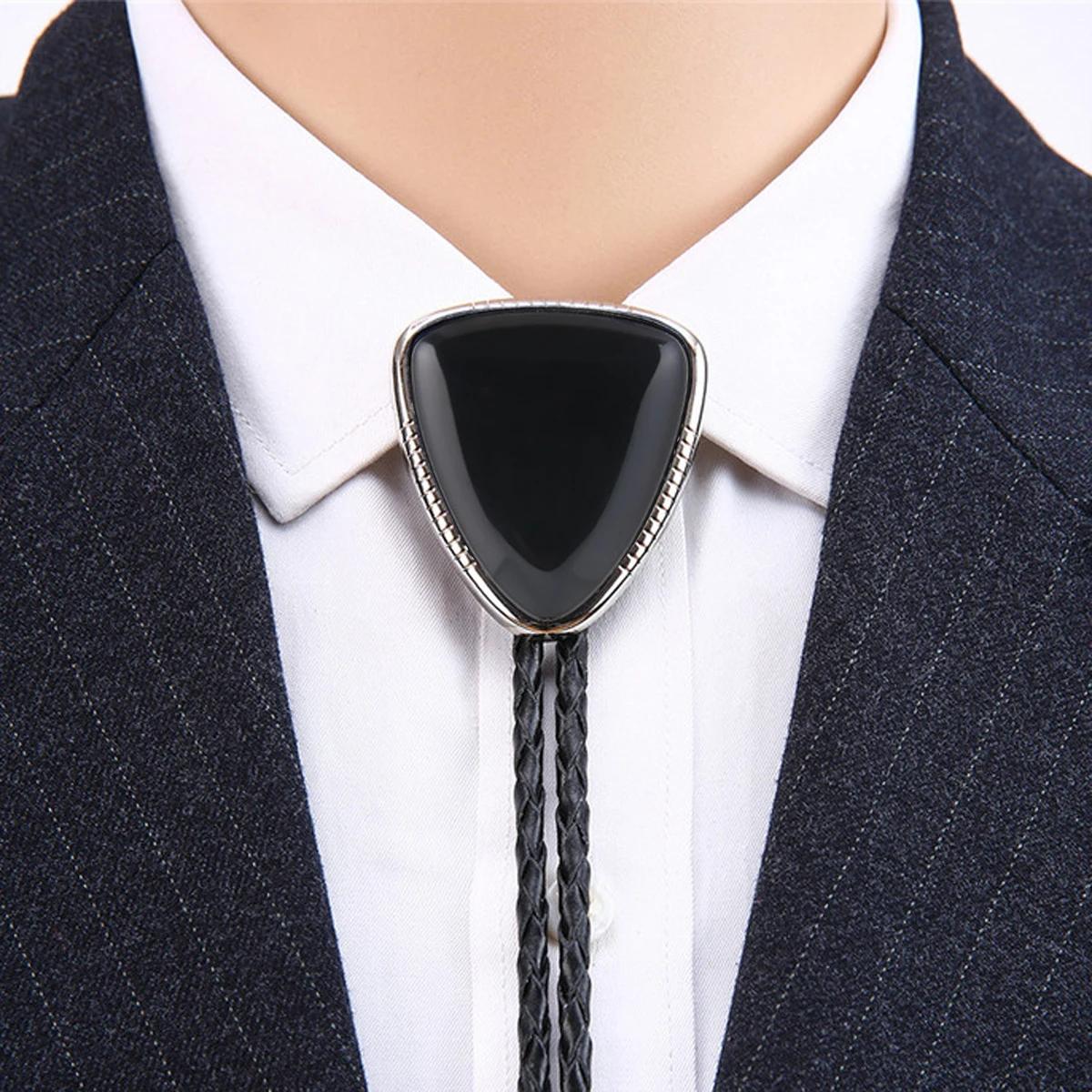 Sue Che Men's Retro Black Triangular Stone Bolo Tie Western Style Fashion Accessory
Sue Che Men's Retro Black Triangular Stone Bolo Tie Western Style Fashion Accessory