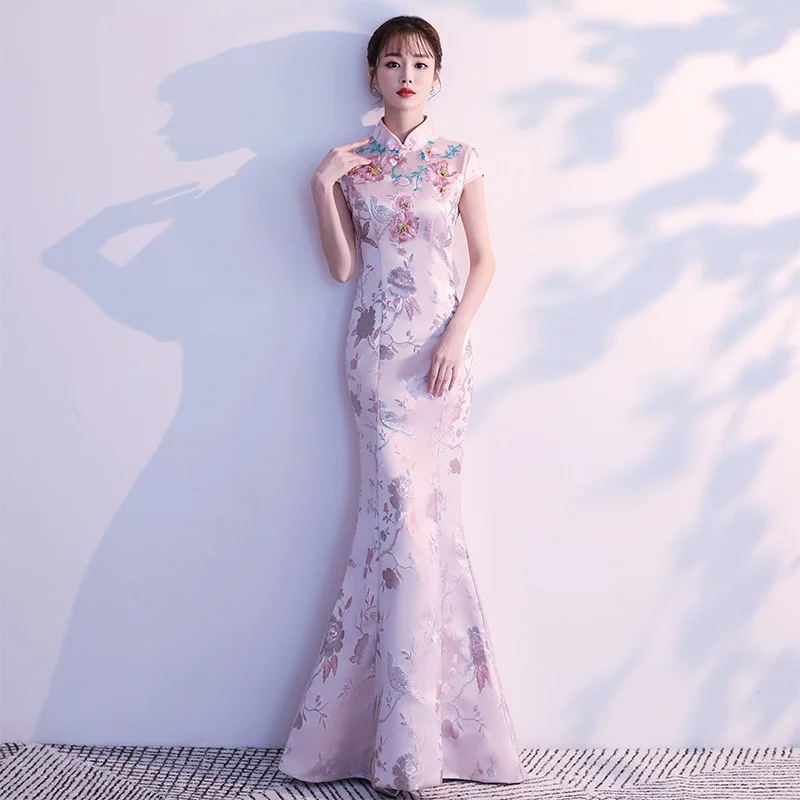 Chinese Evening Dress Women Black Retro Qipao Traditional China Clothes High End Eleganti Slim Long Party Pink Cheongsam Fashion
Chinese Evening Dress Women Black Retro Qipao Traditional China Clothes High End Eleganti Slim Long Party Pink Cheongsam Fashion