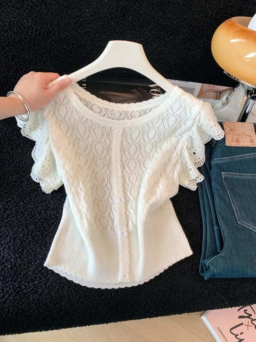 Элегантный кружевной вязаный топ с ажурным узором в виде листьев, женская летняя новинка, повседневная нежная блузка с рукавами-крылышками в корейском стиле для офиса
Элегантный кружевной вязаный топ с ажурным узором в виде листьев, женская летняя новинка, повседневная нежная блузка с рукавами-крылышками в корейском стиле для офиса