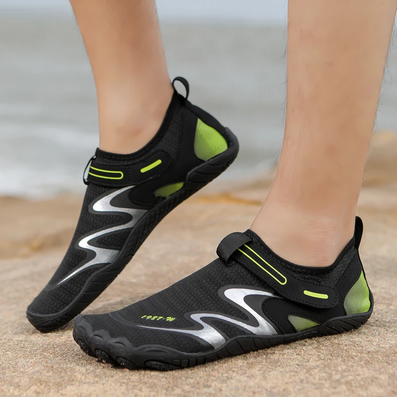 35-46 Water Shoes Swimming Men Aqua Shoes Women for the sea Beach Shoes Boys Man Barefoot Shoes Gym Running Fishing
35-46 Water Shoes Swimming Men Aqua Shoes Women for the sea Beach Shoes Boys Man Barefoot Shoes Gym Running Fishing
