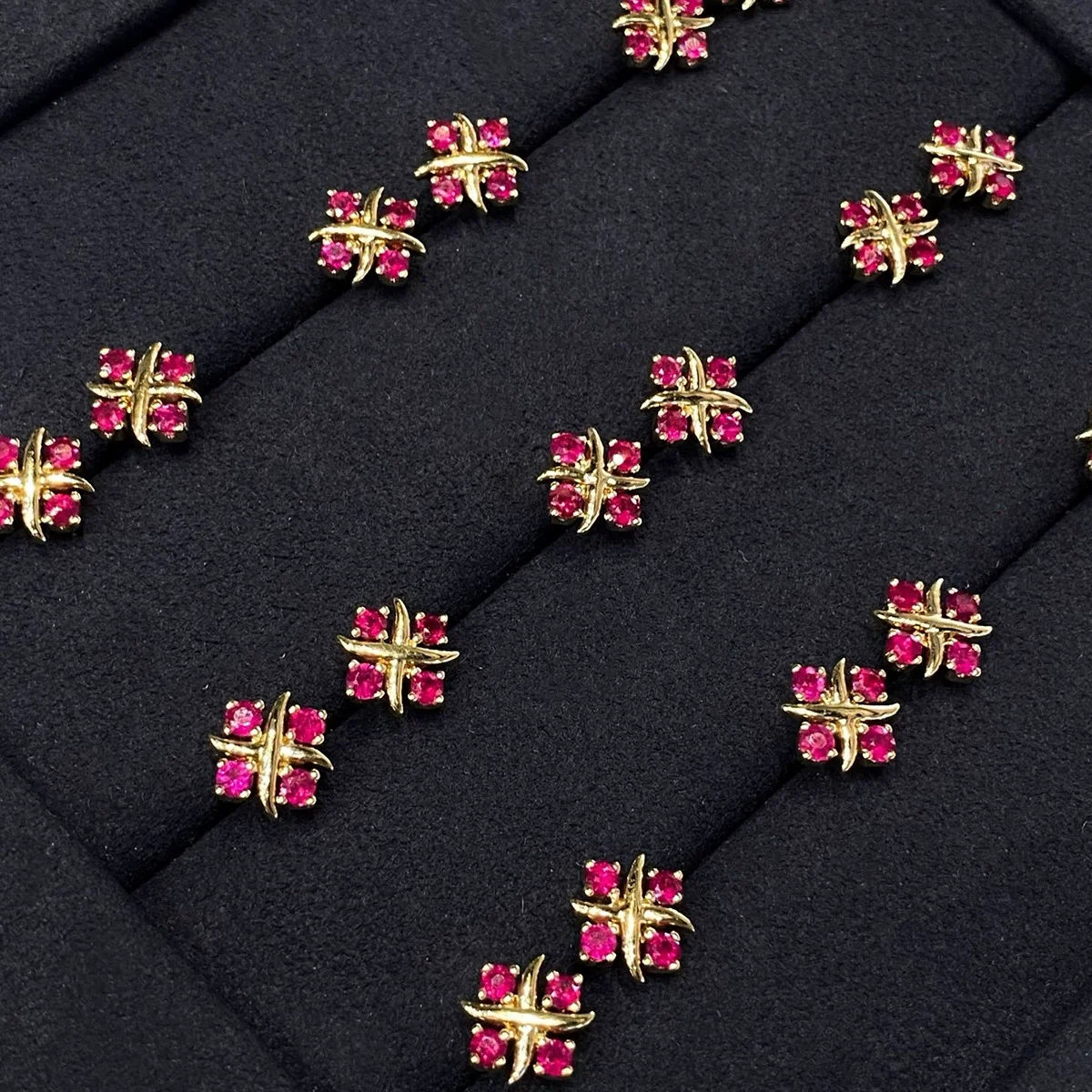 Серьги-гвоздики из стерлингового серебра 925 пробы с жемчугом, легкие роскошные ювелирные изделия на День святого Валентина
Серьги-гвоздики из стерлингового серебра 925 пробы с жемчугом, легкие роскошные ювелирные изделия на День святого Валентина