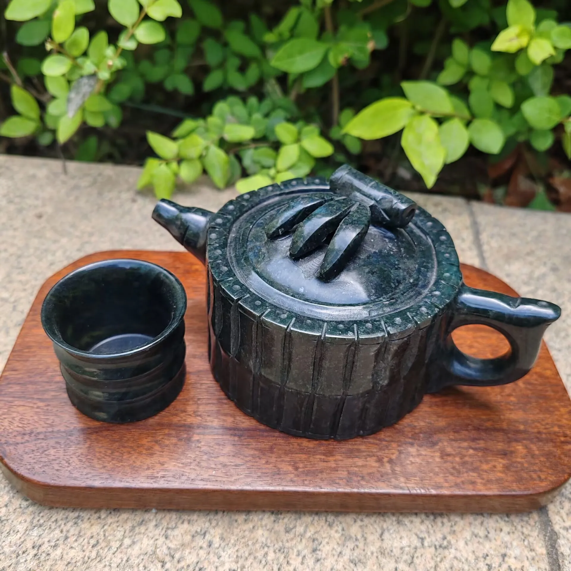 Бамбуковый чайник из натурального зеленого нефрита, китайский чайник для чайной церемонии, водные горшки, настоящая тибетская медицина, королевский камень, магнитный нефритовый чайный сервиз кунг-фу
Бамбуковый чайник из натурального зеленого нефрита, китайский чайник для чайной церемонии, водные горшки, настоящая тибетская медицина, королевский камень, магнитный нефритовый чайный сервиз кунг-фу