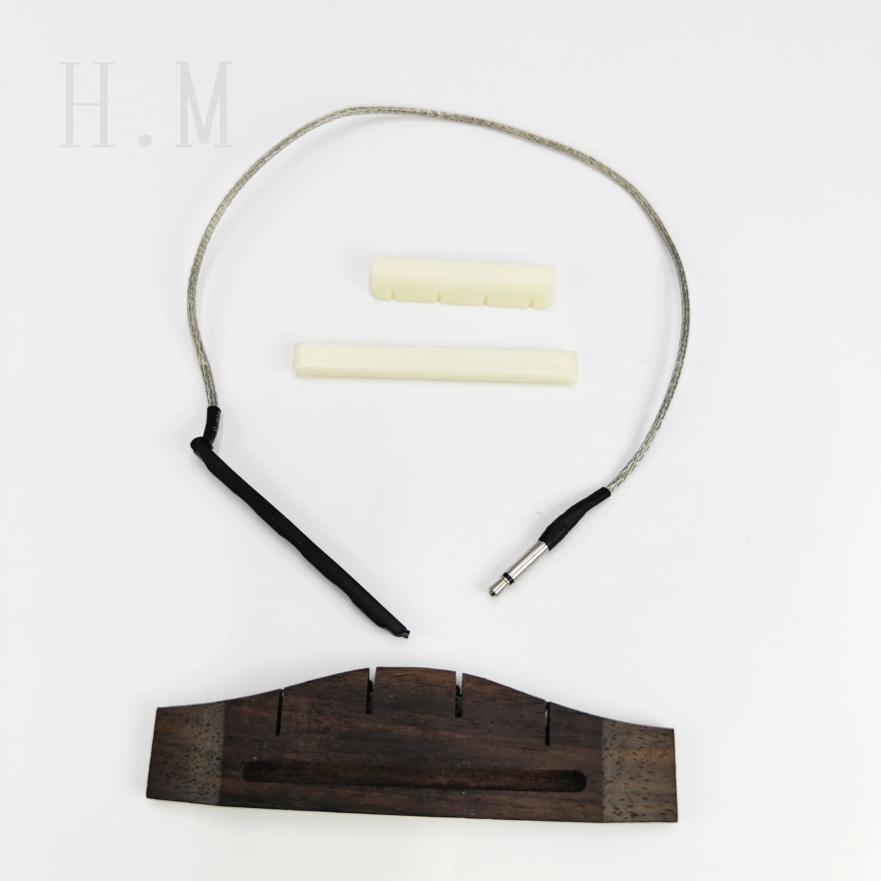 1Set Ukulele Accessories ukulele bridge +ukulele upper and lower pillows +ukulele pickup sticks
1Set Ukulele Accessories ukulele bridge +ukulele upper and lower pillows +ukulele pickup sticks