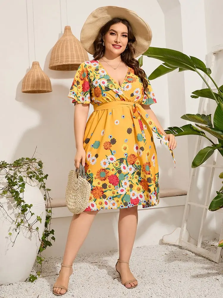 Summer new plus size casual dress 7XL 6XL 5XL fashion ladies sexy V-neck short sleeve lace-up printed holiday dress
Summer new plus size casual dress 7XL 6XL 5XL fashion ladies sexy V-neck short sleeve lace-up printed holiday dress