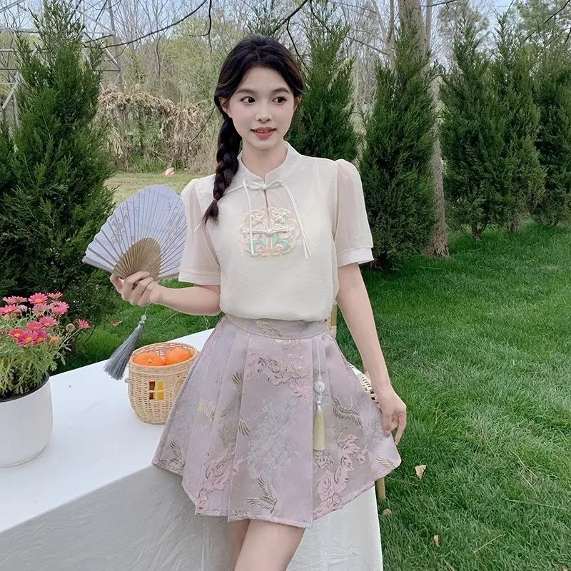 A New Chinese-style Embroidered Chiffon Top Stand-up Collar Button-up Unique Stylish Shirt Women Plate-sized Overweight Summer
A New Chinese-style Embroidered Chiffon Top Stand-up Collar Button-up Unique Stylish Shirt Women Plate-sized Overweight Summer