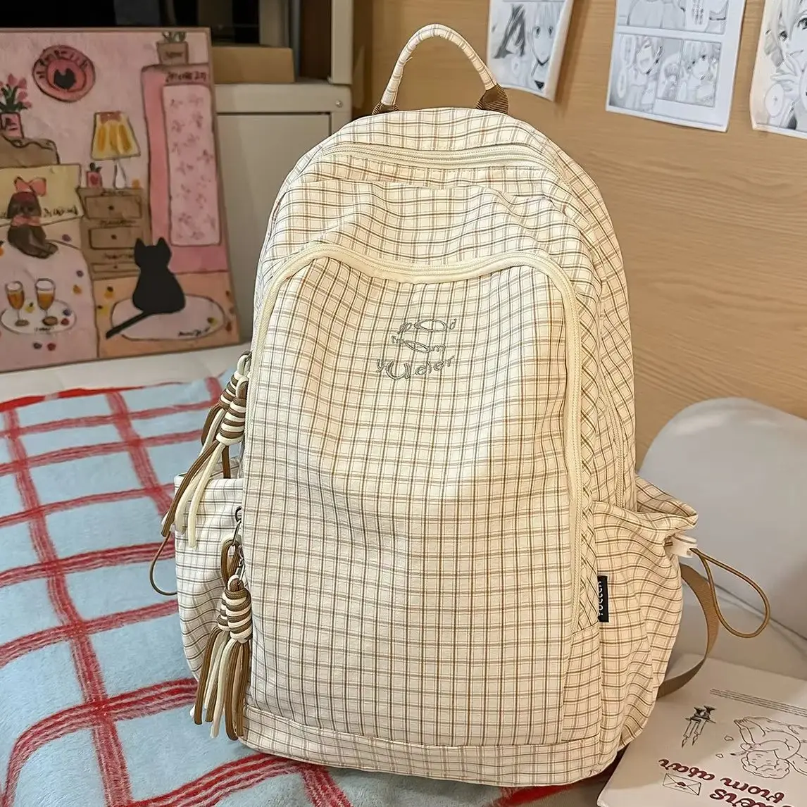 Korean Plaid Drawstring Large Capacity Student Commuter Backpack Lightweight Nylon Bookbag Casual Bucket Shape Zipper Dark Bag
Korean Plaid Drawstring Large Capacity Student Commuter Backpack Lightweight Nylon Bookbag Casual Bucket Shape Zipper Dark Bag