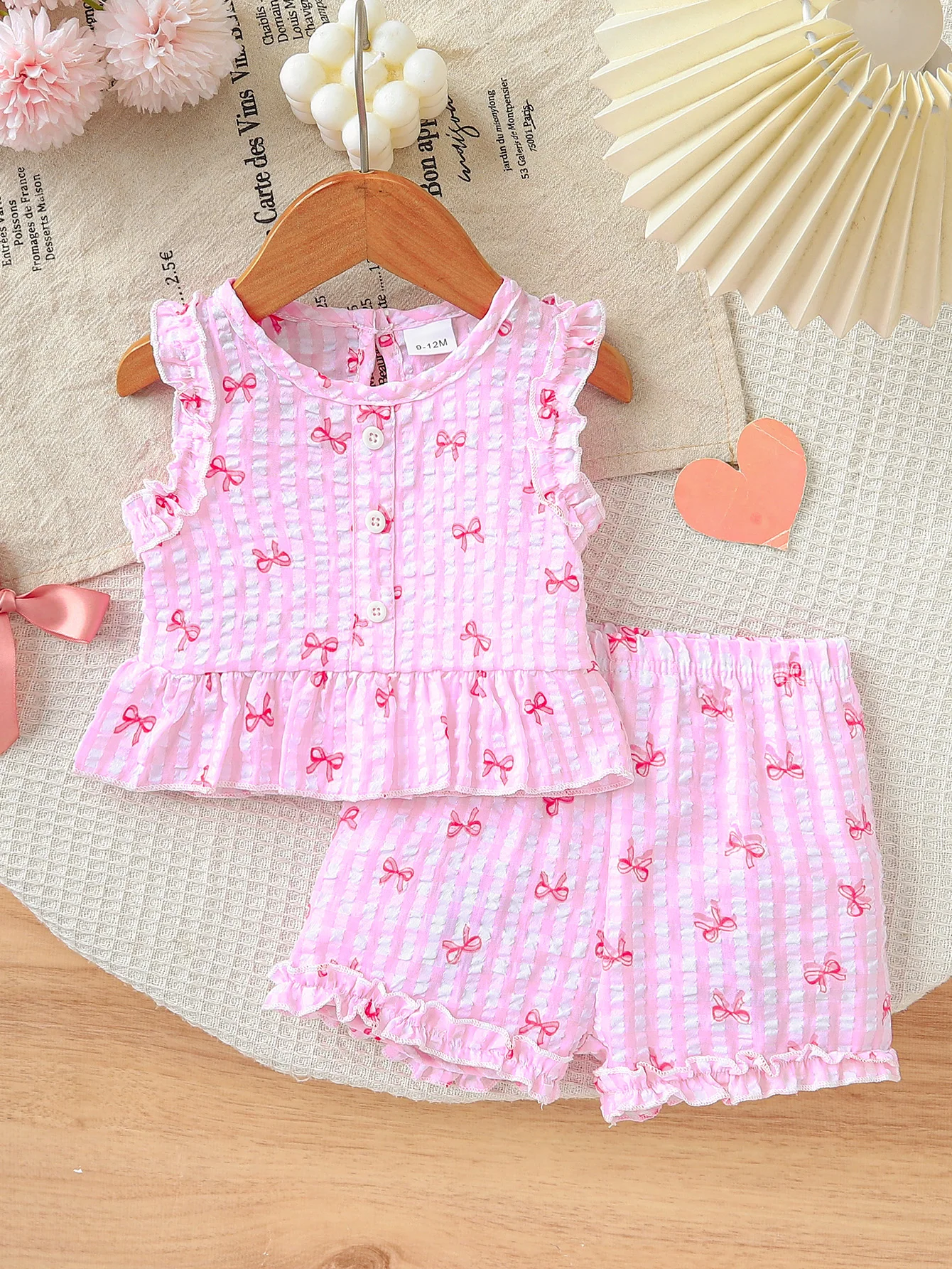 2pcs Summer Baby Girls Pink Gingham Bow Print Set, Ruffle Sleeveless Top + Shorts, Sweet Style, Daily/Outdoor Wear, 0-36M, Breat
2pcs Summer Baby Girls Pink Gingham Bow Print Set, Ruffle Sleeveless Top + Shorts, Sweet Style, Daily/Outdoor Wear, 0-36M, Breat