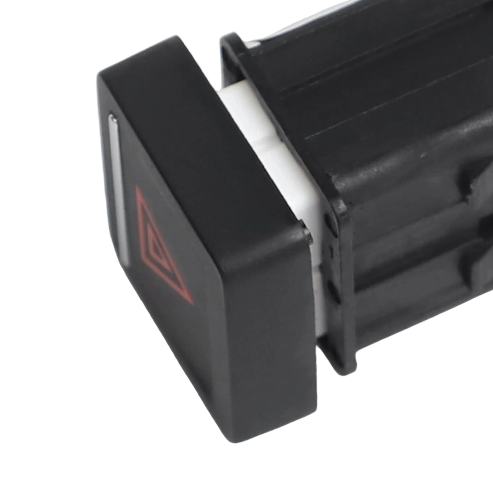 Direct Fit Hazard Lamp Button Suitable for For Golf Mk VII (13 17) Designed to Provide Reliability in Daily Usage
Direct Fit Hazard Lamp Button Suitable for For Golf Mk VII (13 17) Designed to Provide Reliability in Daily Usage