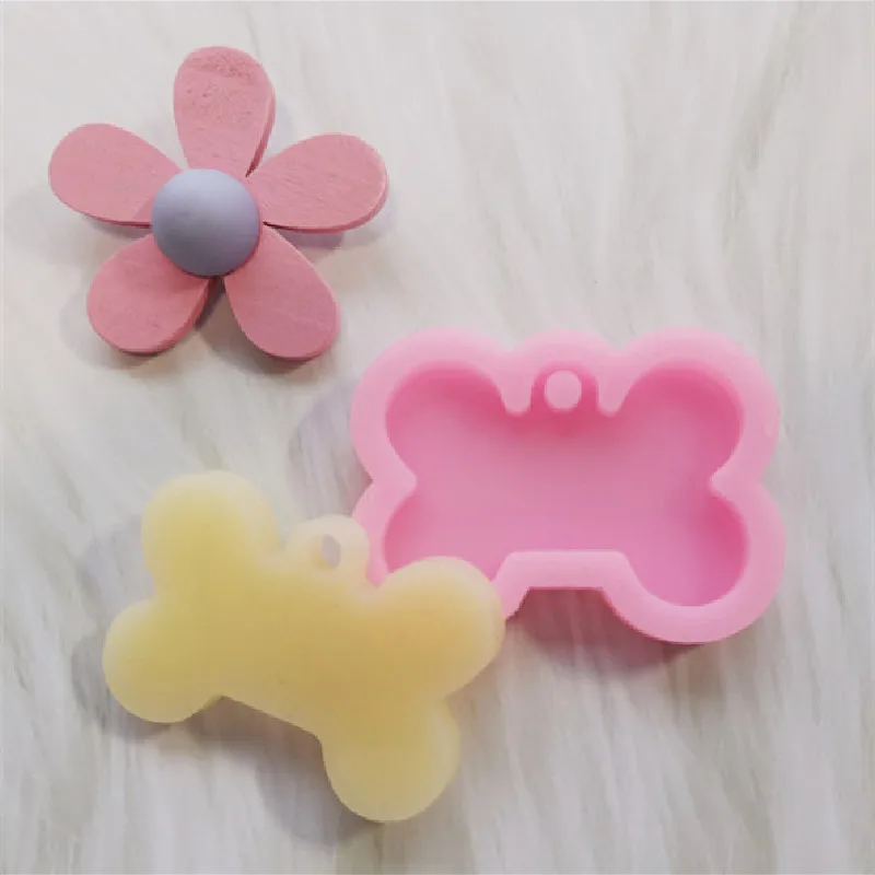 Pet Collar Id Tag Shape Silicone Mold Engraved Pet Diy Name For Cat Puppy Pendant Keyring Bone Pet Accessories Epoxy Resin Mould
Pet Collar Id Tag Shape Silicone Mold Engraved Pet Diy Name For Cat Puppy Pendant Keyring Bone Pet Accessories Epoxy Resin Mould