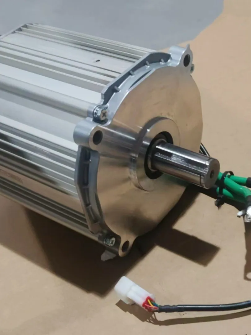 Brushless high-power synchronous motors for small hovercraft and large industrial lawn mowers
Brushless high-power synchronous motors for small hovercraft and large industrial lawn mowers