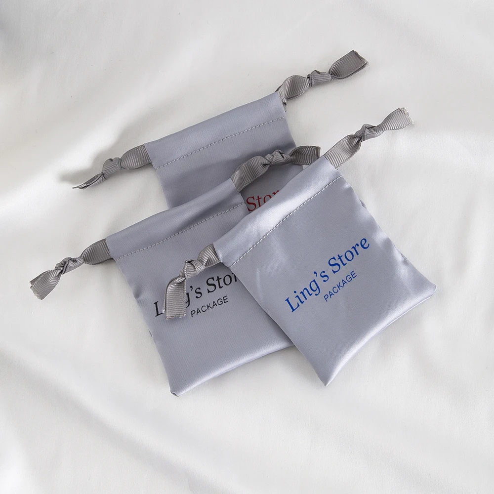 100pcs Grey Silk Satin Cosmetic Organizer Ring Jewelry Drawstring Gift Bag Wedding Candy Cute Packaging Pouches Can Custom Logo
100pcs Grey Silk Satin Cosmetic Organizer Ring Jewelry Drawstring Gift Bag Wedding Candy Cute Packaging Pouches Can Custom Logo