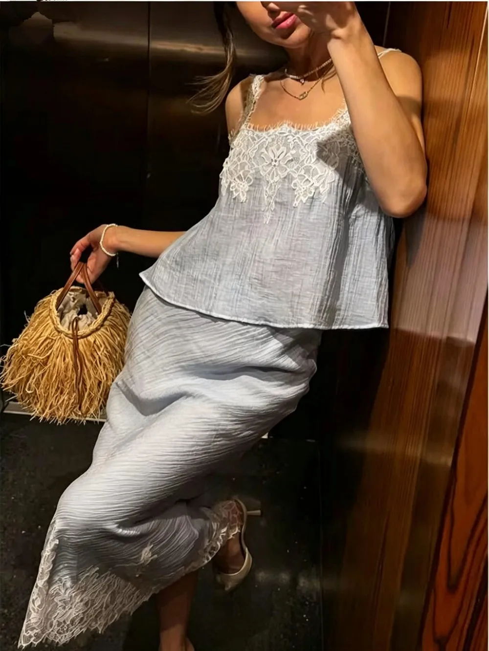 Sexy Chic Skirt Suit Women Lace Cami Tank Tops + Long Straight Skirt Blue 2 Pieces Set 2026 Summer New Beach Dress Set Outfits
Sexy Chic Skirt Suit Women Lace Cami Tank Tops + Long Straight Skirt Blue 2 Pieces Set 2026 Summer New Beach Dress Set Outfits