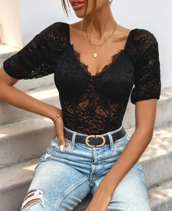 Женский летний комбинезон: новинка, элегантный, сексуальный, модный, в пикантном стиле, с кружевными вставками, прозрачный, с рукавами-фонариками, облегающий
Женский летний комбинезон: новинка, элегантный, сексуальный, модный, в пикантном стиле, с кружевными вставками, прозрачный, с рукавами-фонариками, облегающий