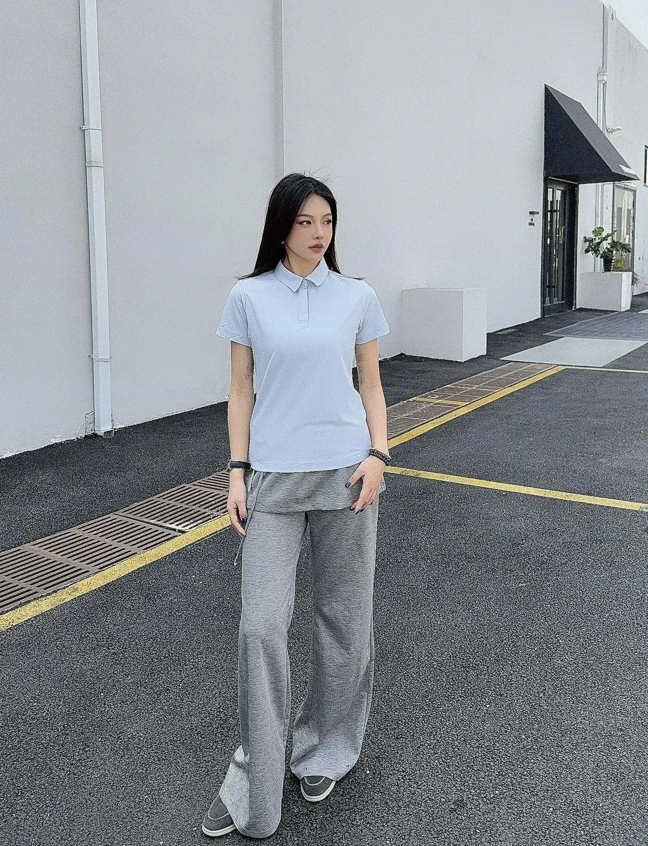 Slim Fit Ice Silk Cotton Shirt Women's Fashion Summer Short Sleeve Casual Color Regular Length Neck Shirt
Slim Fit Ice Silk Cotton Shirt Women's Fashion Summer Short Sleeve Casual Color Regular Length Neck Shirt