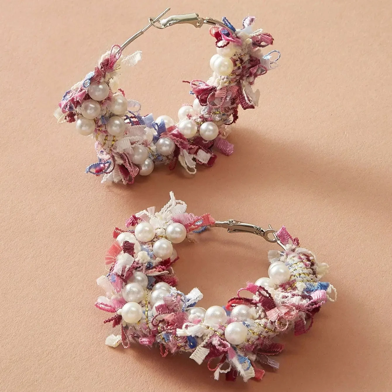 New Bohemian Style Ring Pearl Lace Lace Earrings for Women Exaggerated Travel Leisure Vacation Party Skirt All Match Handmade
New Bohemian Style Ring Pearl Lace Lace Earrings for Women Exaggerated Travel Leisure Vacation Party Skirt All Match Handmade