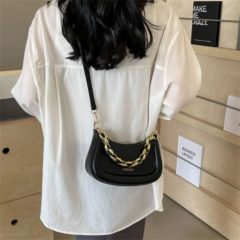 Simple PU Leather Shoulder Bag Exquisite Versatile Handbag Small Premium Crossbody Bag for Women
Simple PU Leather Shoulder Bag Exquisite Versatile Handbag Small Premium Crossbody Bag for Women
