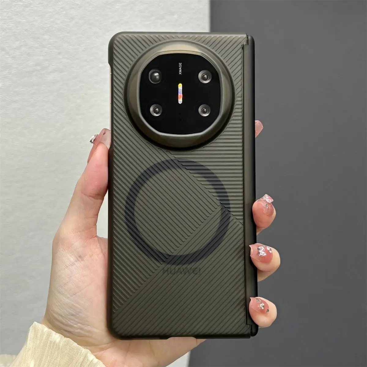 Case For Huawei Mate X6 Magnetic Geometric Striped Phone Case Ultra Thin PC Hard Shell For Mate X5/X3 Foldable Hinge Cover
Case For Huawei Mate X6 Magnetic Geometric Striped Phone Case Ultra Thin PC Hard Shell For Mate X5/X3 Foldable Hinge Cover