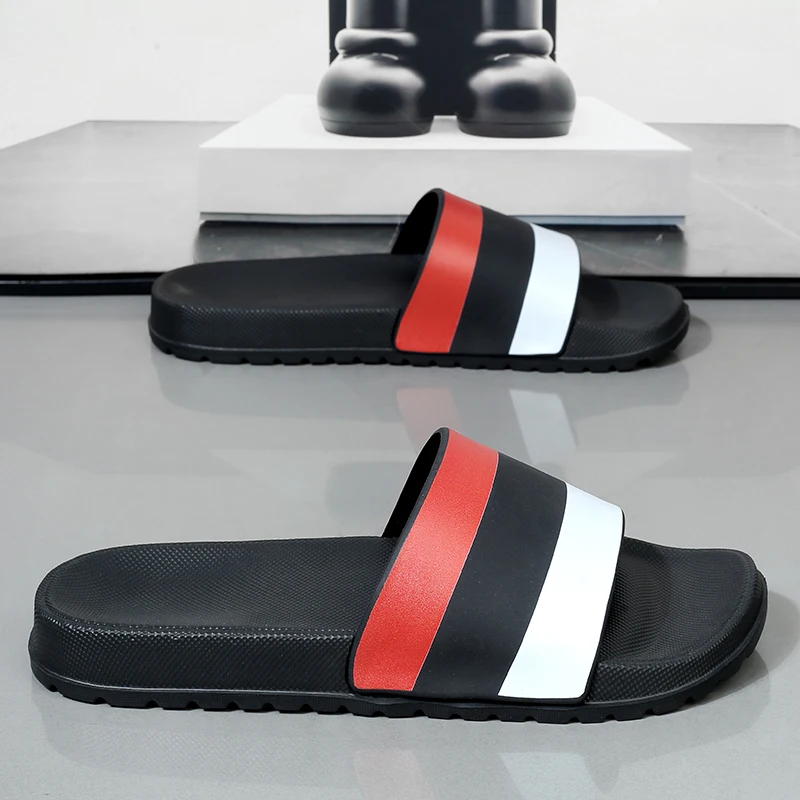 Men's New Slippers Beach Sandals Summer Lightweight Non-slip Outdoor Plus Size Fashion Shoes EVA Design Men's Shoes Size 39-48
Men's New Slippers Beach Sandals Summer Lightweight Non-slip Outdoor Plus Size Fashion Shoes EVA Design Men's Shoes Size 39-48