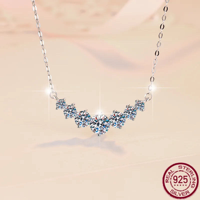 New moissanite necklace with seven princess pendants, light luxury and versatile fashion S925 pure silver wedding jewelry.
New moissanite necklace with seven princess pendants, light luxury and versatile fashion S925 pure silver wedding jewelry.