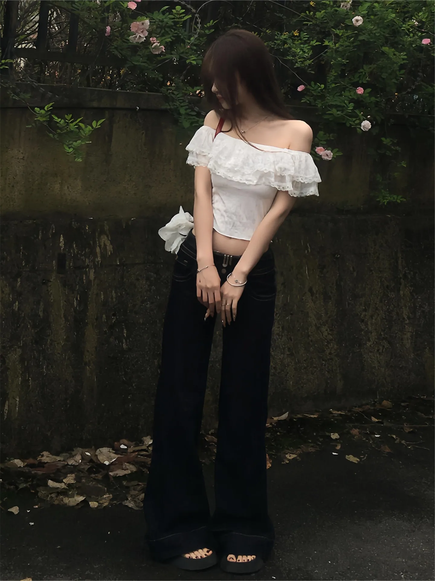 High Waist Extended Length Bell Bottom Jeans Women's Loose Slimming Summer Jeans Retro Wash Cotton Soft Deep Color
High Waist Extended Length Bell Bottom Jeans Women's Loose Slimming Summer Jeans Retro Wash Cotton Soft Deep Color