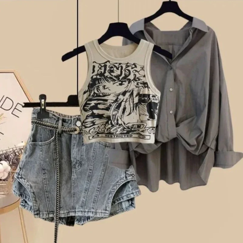Summer Suit Women's New Large-size Women's Clothing Fashionable Retro Slim Vest Shirt High Waist Shorts Three-piece Set Simple
Summer Suit Women's New Large-size Women's Clothing Fashionable Retro Slim Vest Shirt High Waist Shorts Three-piece Set Simple