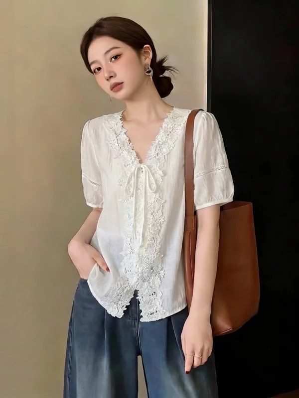 Stylish V-Neck Shoulder Shirt Women's Large Size Beautiful Small Shirt Super Good Looking Top Korean Style Commute Wind
Stylish V-Neck Shoulder Shirt Women's Large Size Beautiful Small Shirt Super Good Looking Top Korean Style Commute Wind
