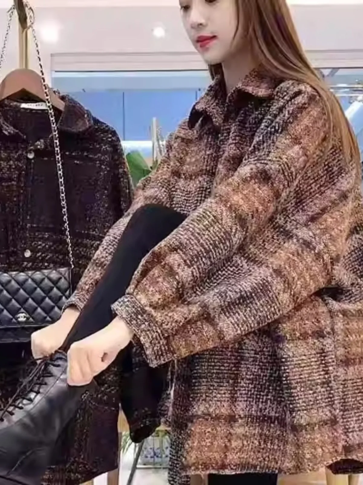 Ретро-платье оверсайз в клетку, модное универсальное женское нижнее платье для зимнего сезона, длинное, на пуговицах
Ретро-платье оверсайз в клетку, модное универсальное женское нижнее платье для зимнего сезона, длинное, на пуговицах