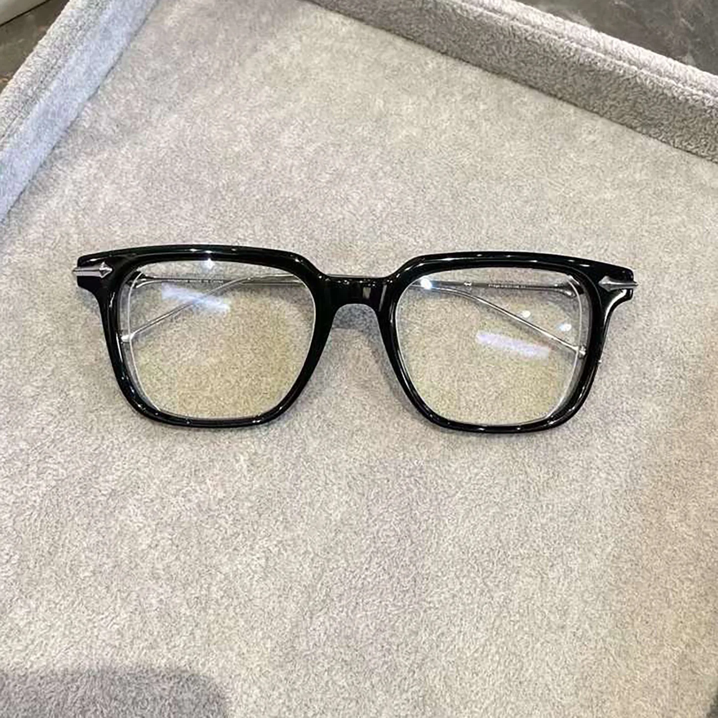 Пластиковые оптические оправы для очков для мужчин, большие квадратные оправы, естественный вид, элитная мода, женские очки в черной оправе, высококачественные полнокадровые очки
Пластиковые оптические оправы для очков для мужчин, большие квадратные оправы, естественный вид, элитная мода, женские очки в черной оправе, высококачественные полнокадровые очки