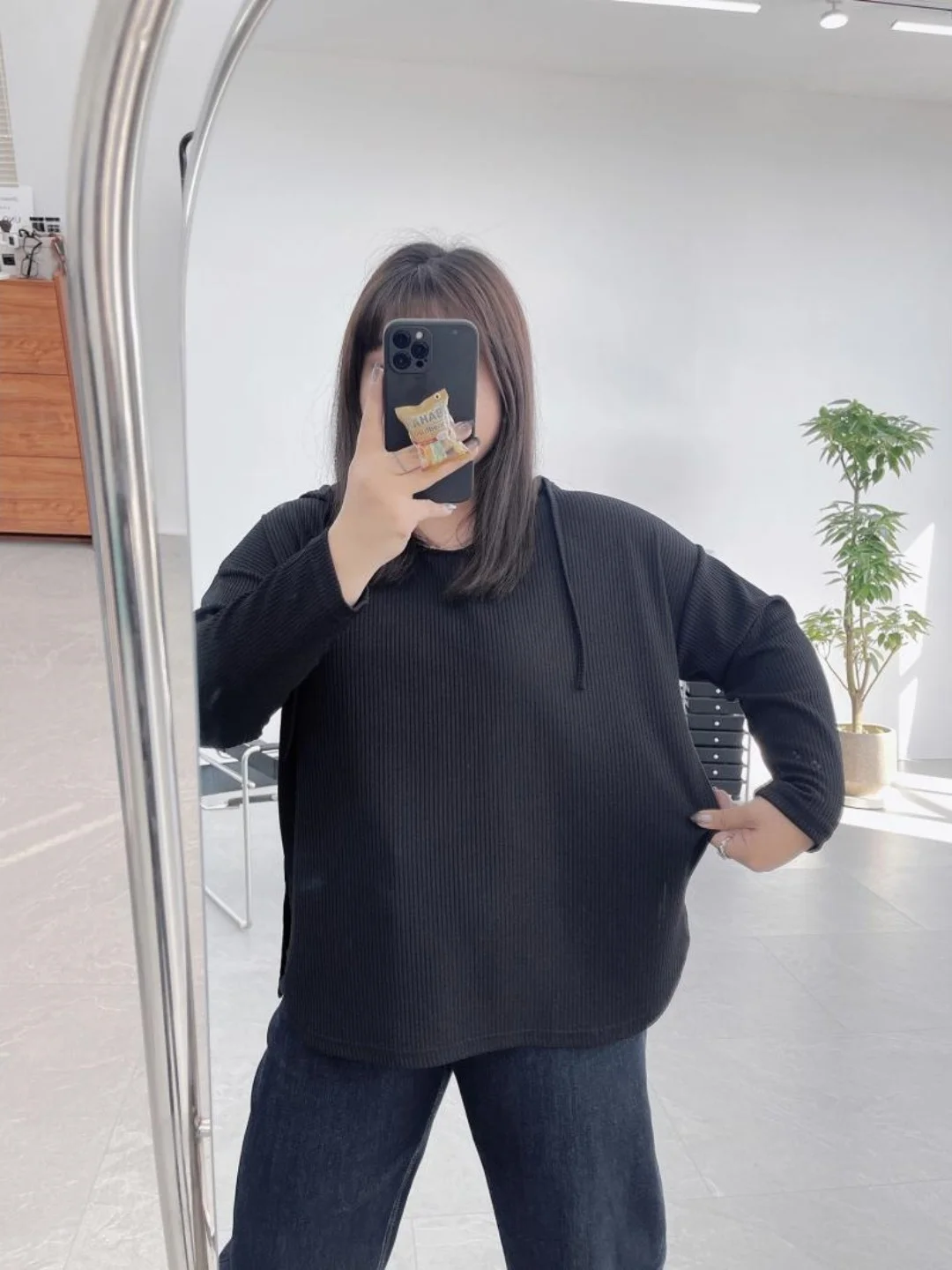 Худи свободного кроя, удлиненное, оверсайз, повседневное, женское, больших размеров, с эффектом стройности, осенне-зимняя уличная одежда
Худи свободного кроя, удлиненное, оверсайз, повседневное, женское, больших размеров, с эффектом стройности, осенне-зимняя уличная одежда