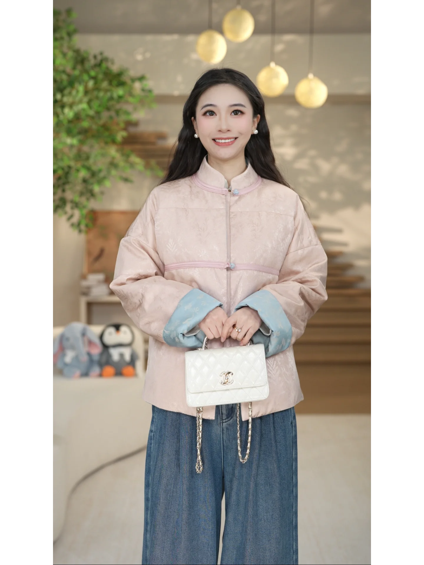 New Chinese Sle Double-Sided Wear Silk Goose down Jaet 00% Silk Top 90% White Goose down Women's Puffer Coat
New Chinese Sle Double-Sided Wear Silk Goose down Jaet 00% Silk Top 90% White Goose down Women's Puffer Coat