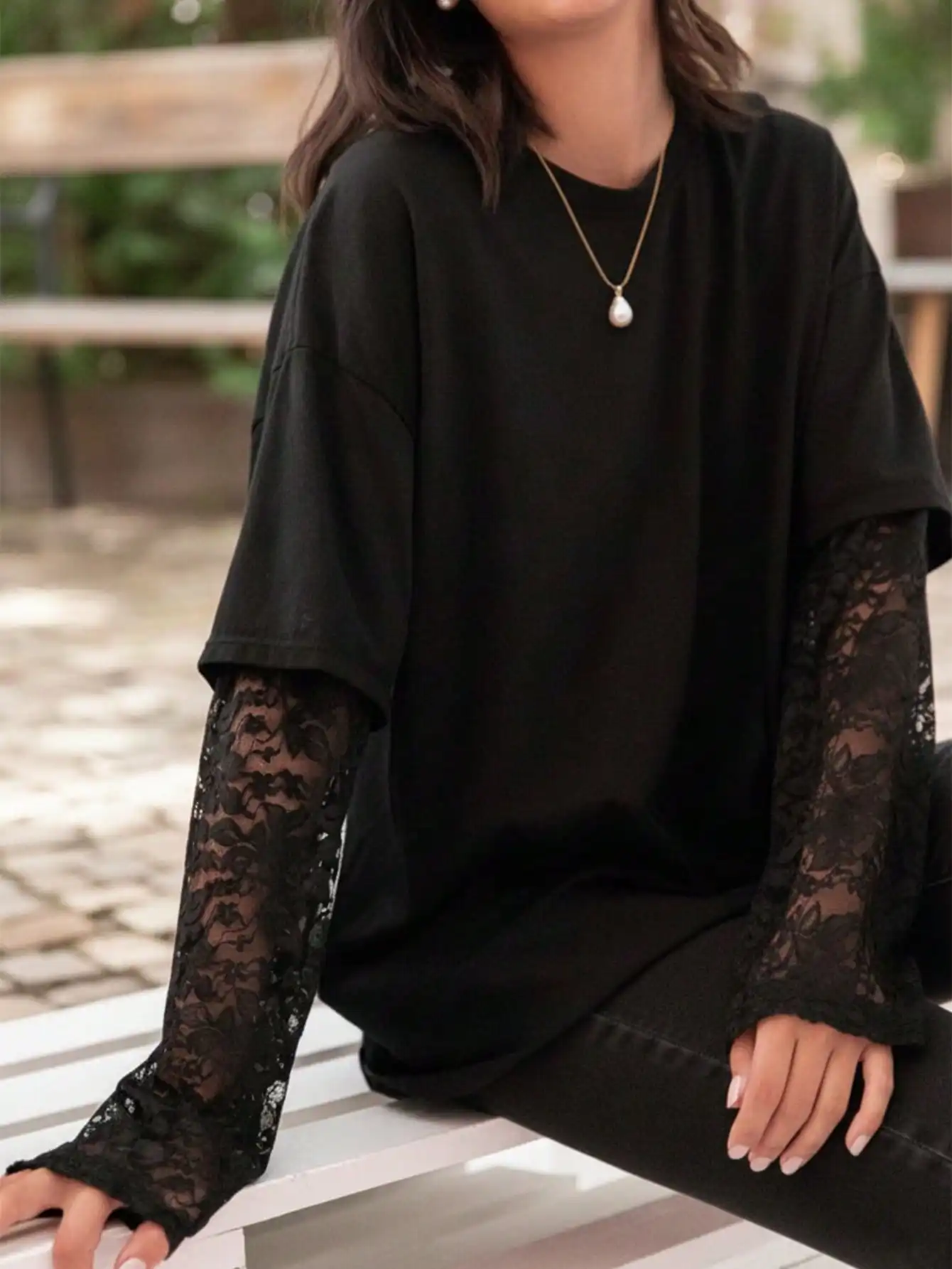 Women's Black Oversized T-Shirt with Floral Lace Sleeve Insert, Casual Daily Wear
Women's Black Oversized T-Shirt with Floral Lace Sleeve Insert, Casual Daily Wear