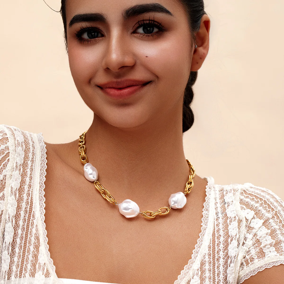 Elegant Natural Freshwater Pearls Metal Chain Fashion Necklace Exquisite Trendy 18K Attractive Women Jewelry Gift Waterproof
Elegant Natural Freshwater Pearls Metal Chain Fashion Necklace Exquisite Trendy 18K Attractive Women Jewelry Gift Waterproof