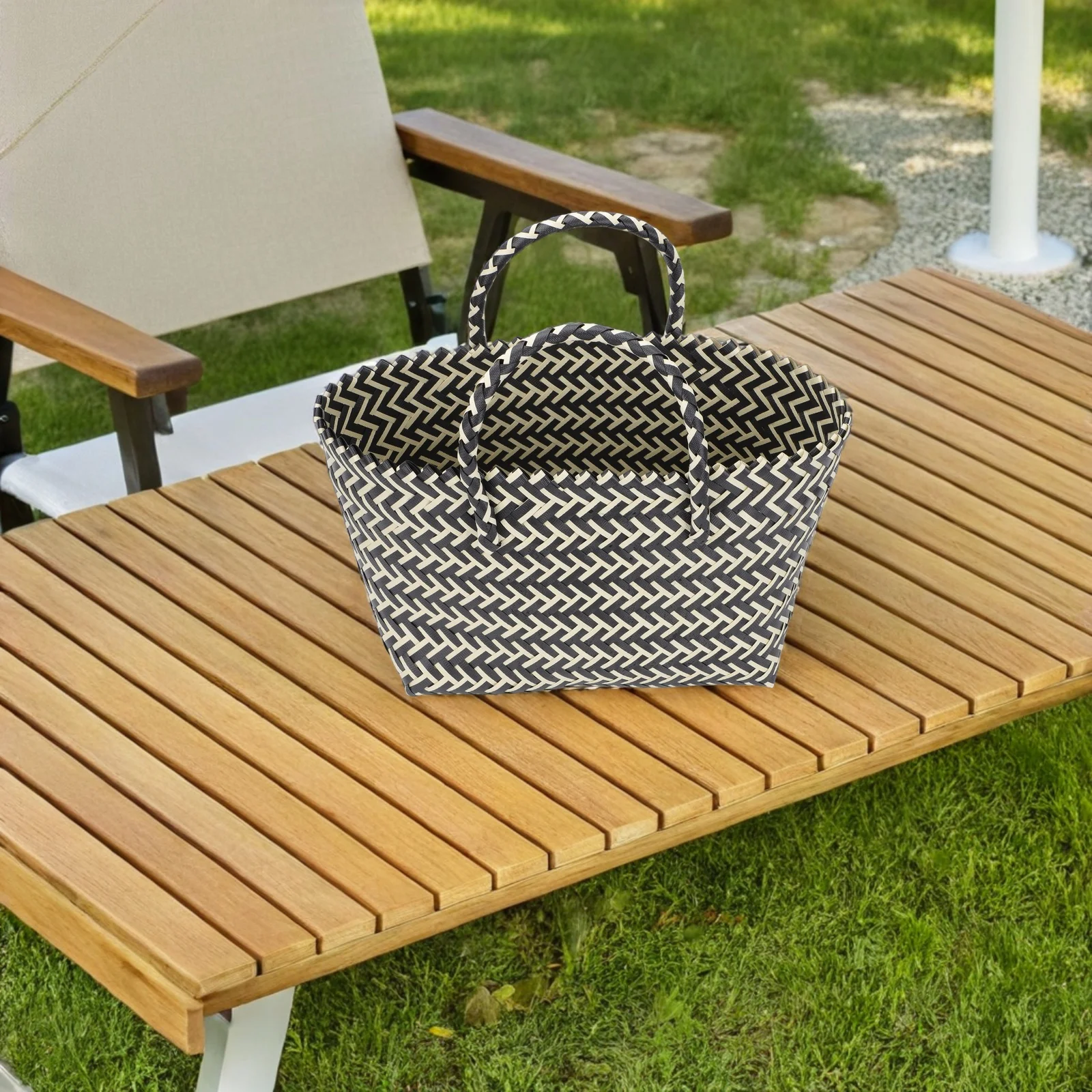 Handwoven Plastic Bag Striped Design Large Capacity Casual Handbag Women Hand knitted Wallet Style Shopping
Handwoven Plastic Bag Striped Design Large Capacity Casual Handbag Women Hand knitted Wallet Style Shopping