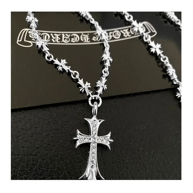Chaoxuan Luo Xin Retro Diamond-encrusted White Gold Cross Thai Silver Pendant European Fashion Versatile Couple Necklace
Chaoxuan Luo Xin Retro Diamond-encrusted White Gold Cross Thai Silver Pendant European Fashion Versatile Couple Necklace