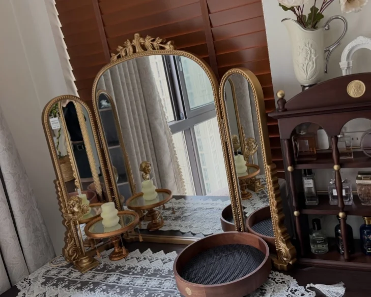 Tri-Fold Carved Makeup Mirror, French Retro European Style Vanity Mirror, Desktop Decor for Bedroom
Tri-Fold Carved Makeup Mirror, French Retro European Style Vanity Mirror, Desktop Decor for Bedroom
