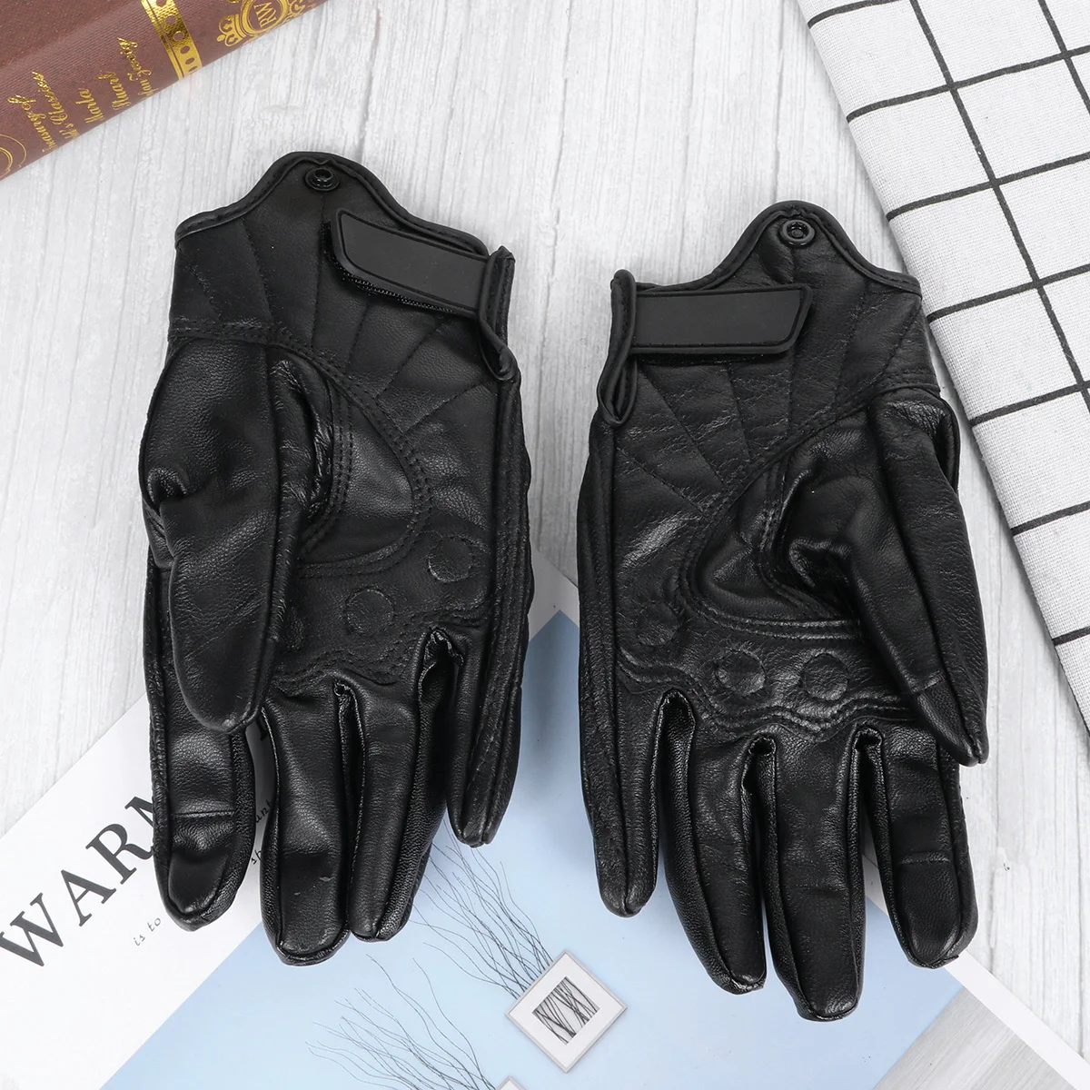 Winter Motorcycle Gloves Black Size L Thicken Screen Outdoor Sports Riding Protection Gloves
Winter Motorcycle Gloves Black Size L Thicken Screen Outdoor Sports Riding Protection Gloves