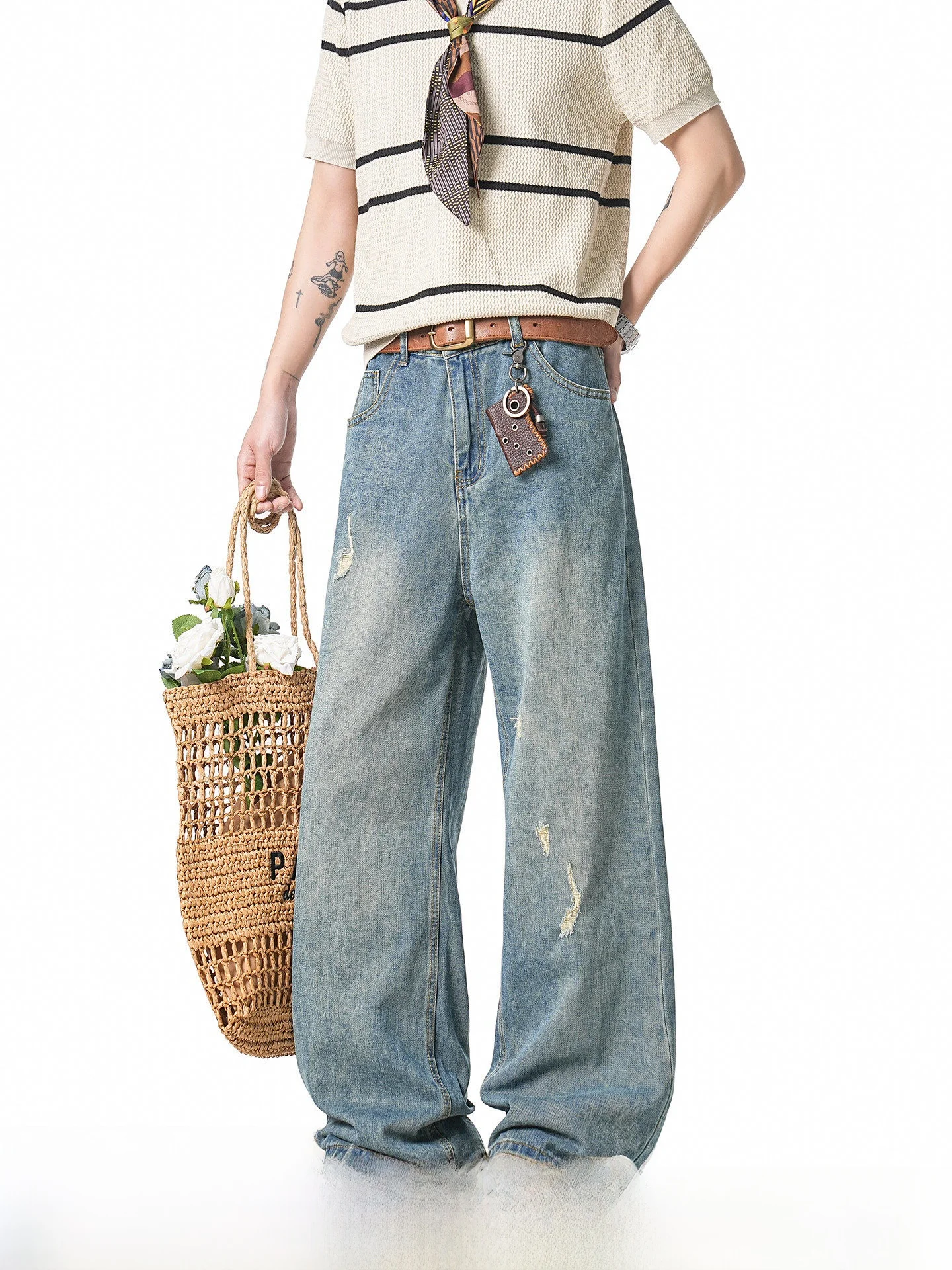 Washed American Style Men's Jeans Summer Thin Straight Casual Torn Denim Pants Youth Trendy Cotton Blend Wear Resistant
Washed American Style Men's Jeans Summer Thin Straight Casual Torn Denim Pants Youth Trendy Cotton Blend Wear Resistant
