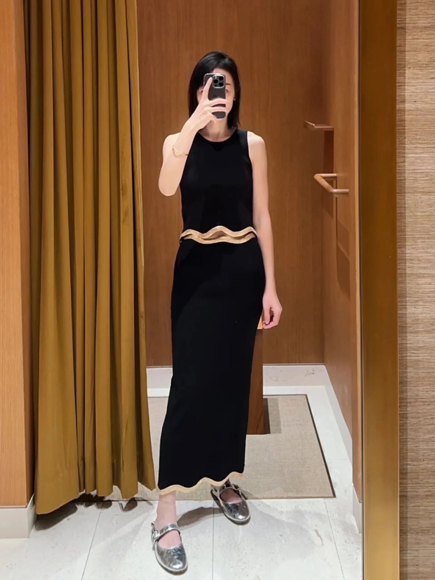 Ele Retro Knitted Set Long Wave Vest Skirt Women's Faion Spring New Arrival Two-Piece Suit round Ne Overhead Wear
Ele Retro Knitted Set Long Wave Vest Skirt Women's Faion Spring New Arrival Two-Piece Suit round Ne Overhead Wear