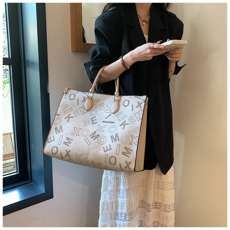 2025 New! Stylish Luxury Monogram Tote Bag - Spacious Designer-Inspired Work Bag for Women - Premium Commuter Handbag Gift
2025 New! Stylish Luxury Monogram Tote Bag - Spacious Designer-Inspired Work Bag for Women - Premium Commuter Handbag Gift