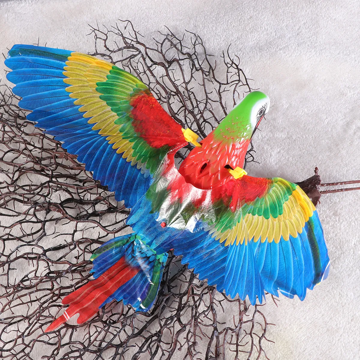 Электрический летающий попугай на 360 градусов, электронная подвесная птица из высококачественного АБС-пластика, безопасная, с машущими крыльями, звуком и светом, подарок для детей
Электрический летающий попугай на 360 градусов, электронная подвесная птица из высококачественного АБС-пластика, безопасная, с машущими крыльями, звуком и светом, подарок для детей