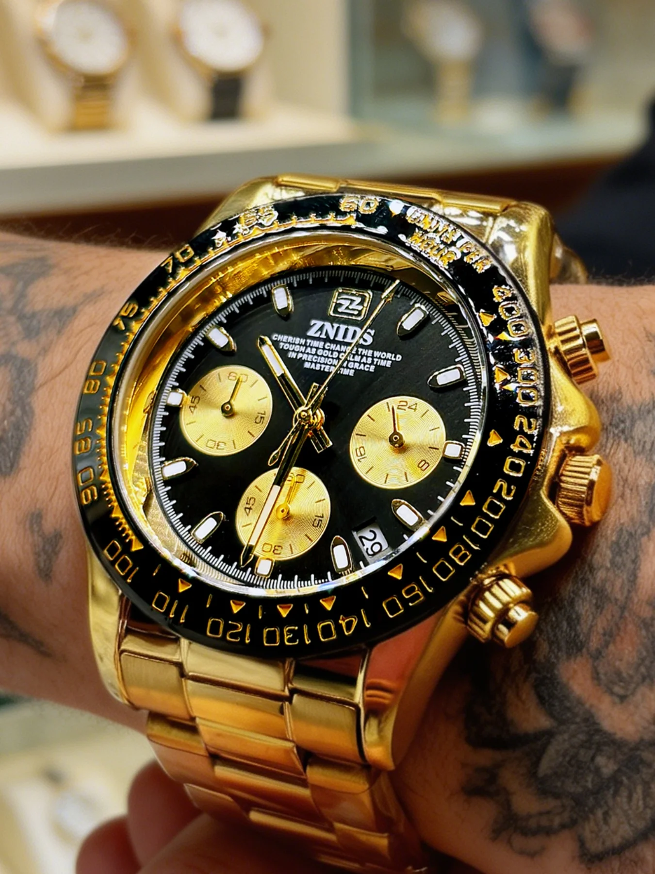 Light Luxury, High-End Aesthetic Business Casual Men's Quartz Watch, Butterfly Clasp Stainless Steel Strap, Luminous Waterproof Calendar, Multi-Functional Display with Three Sub-Dials and Six Hands, Light Luxury, Elegant and Versatile Men's Watch, Suitabl
Light Luxury, High-End Aesthetic Business Casual Men's Quartz Watch, Butterfly Clasp Stainless Steel Strap, Luminous Waterproof Calendar, Multi-Functional Display with Three Sub-Dials and Six Hands, Light Luxury, Elegant and Versatile Men's Watch, Suitabl