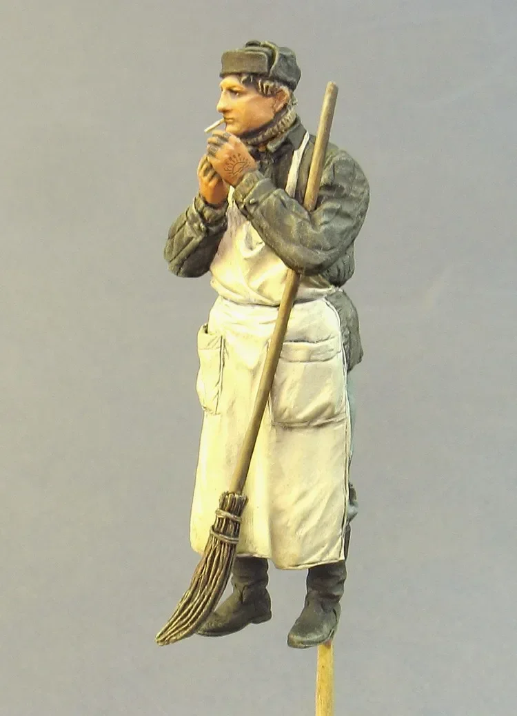 1:35 Scale Die Cast Resin Figure Model Assembly Kit Moscow Civilian Unpainted Free Shipping (1 Person)
1:35 Scale Die Cast Resin Figure Model Assembly Kit Moscow Civilian Unpainted Free Shipping (1 Person)